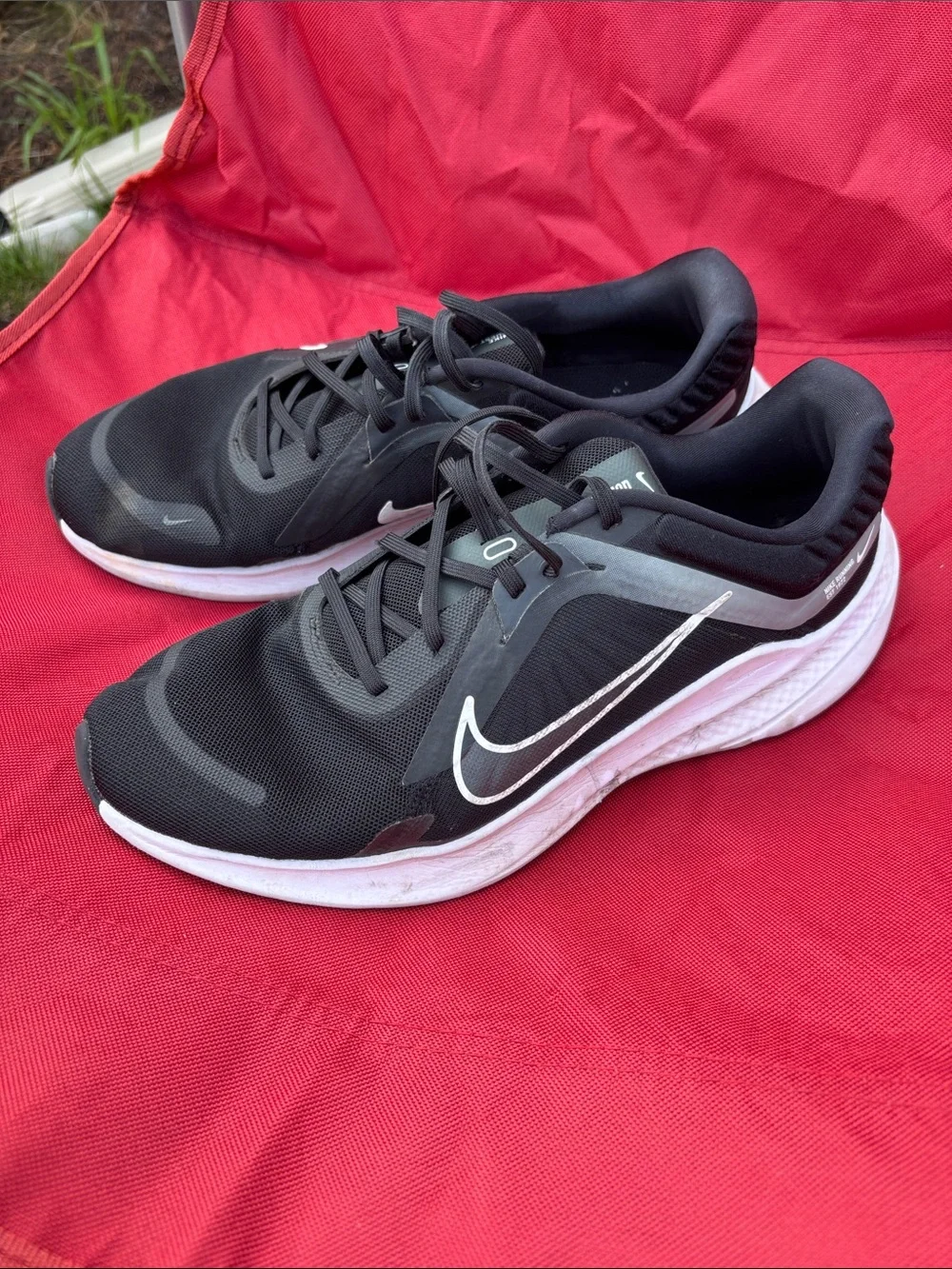 Nike Men’s Black and White Athletic Running Shoes